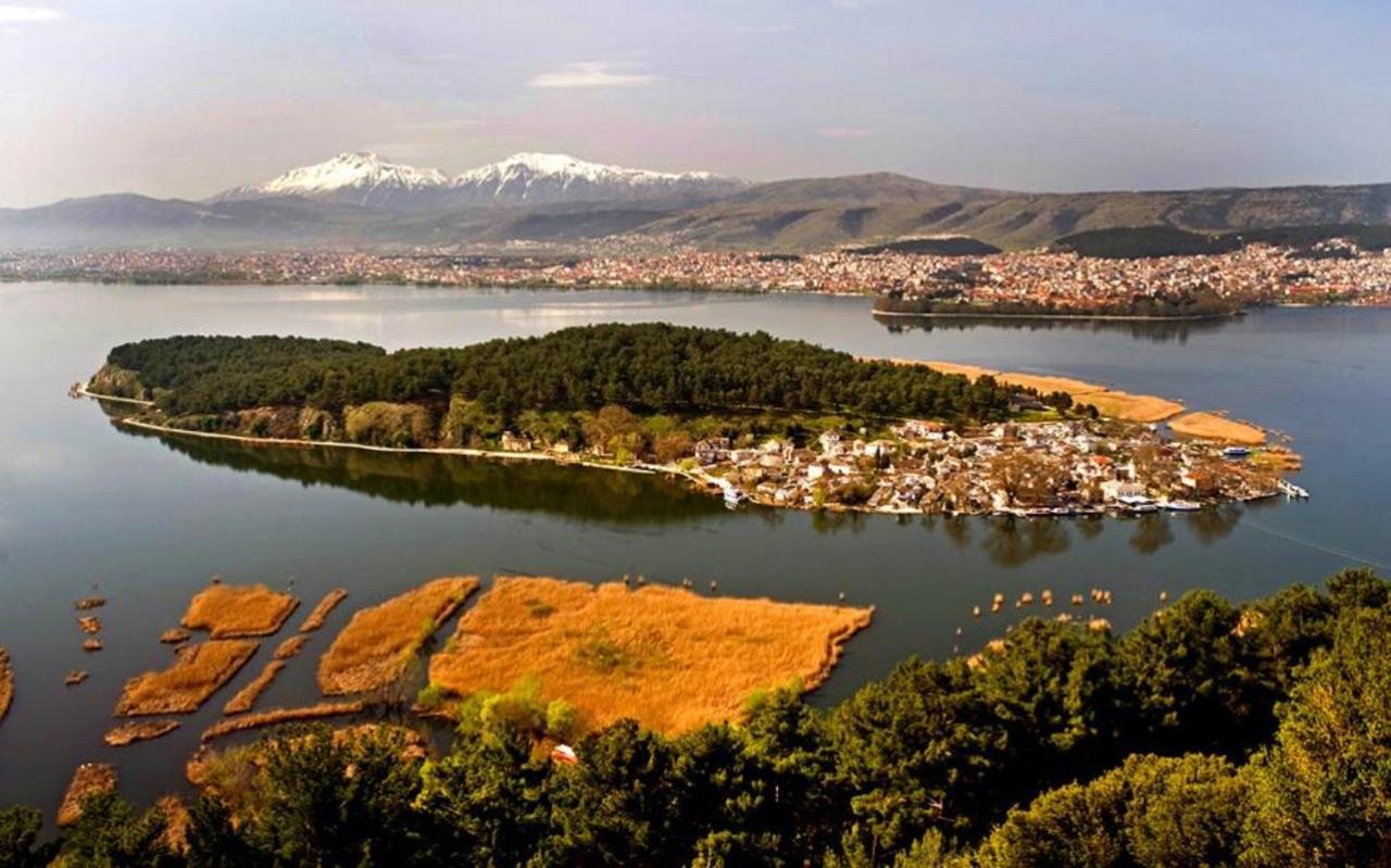 Backpackers & Travelers Central Old Town Ioannina Exterior photo